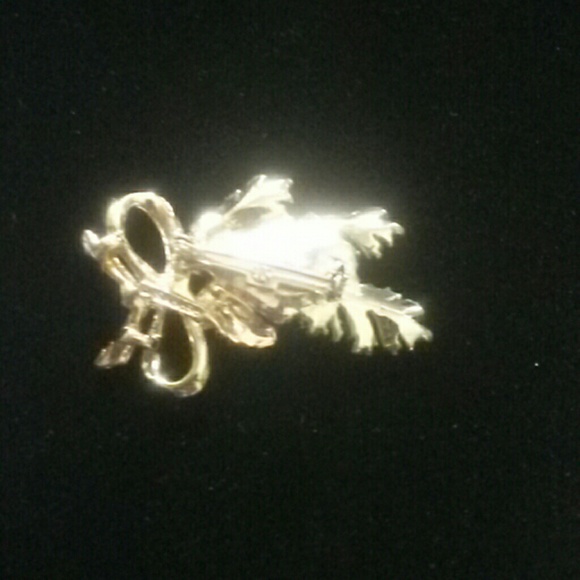 Women's pinecone brooch - Picture 2 of 2